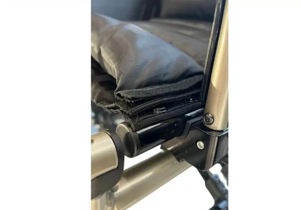 Fauteuil Roulant Aluminium Pliable – Image 3